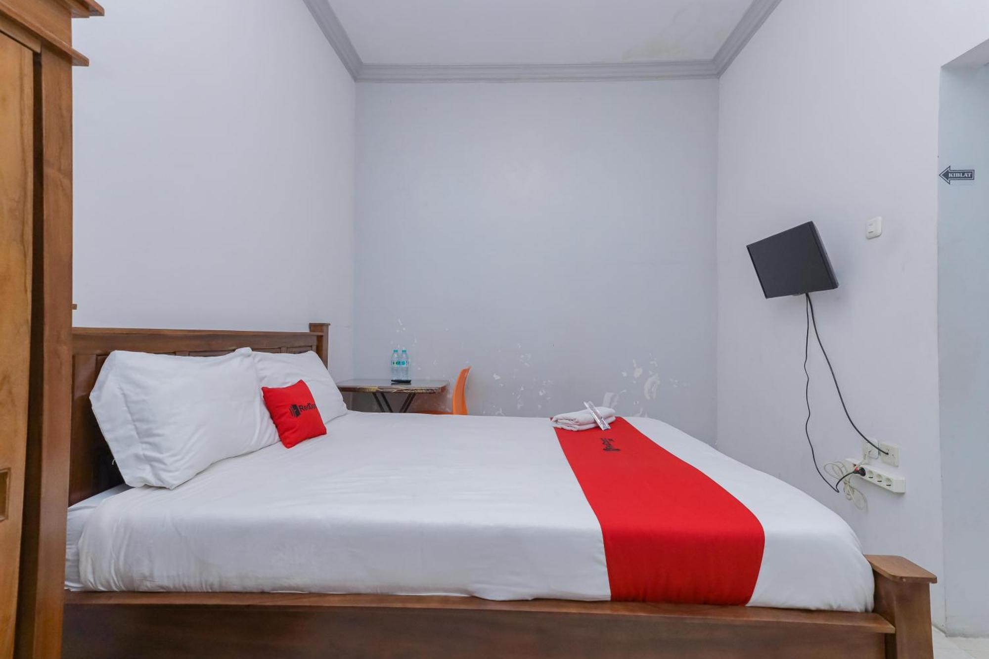 Reddoorz At Pondok Candra Surabaya Eksteriør billede