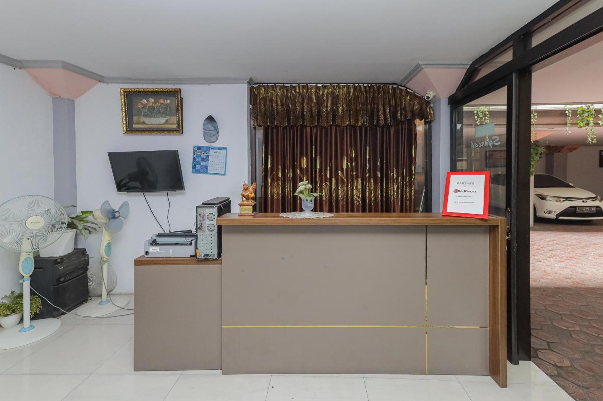Reddoorz At Pondok Candra Surabaya Eksteriør billede